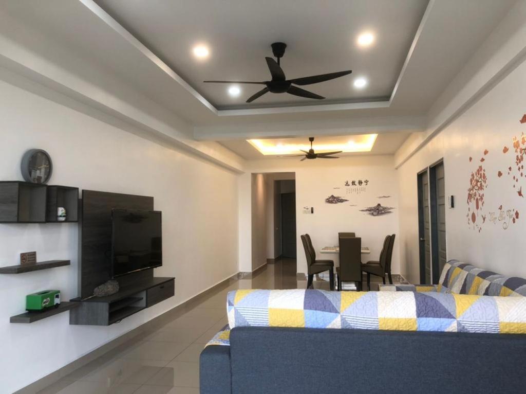 Venus Hollywood Homestay Sitiawan Seri Manjung Exterior foto